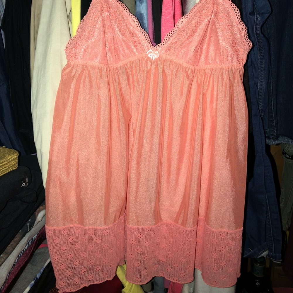 VICTORIAS SECRET LINGERIE TANK TOP